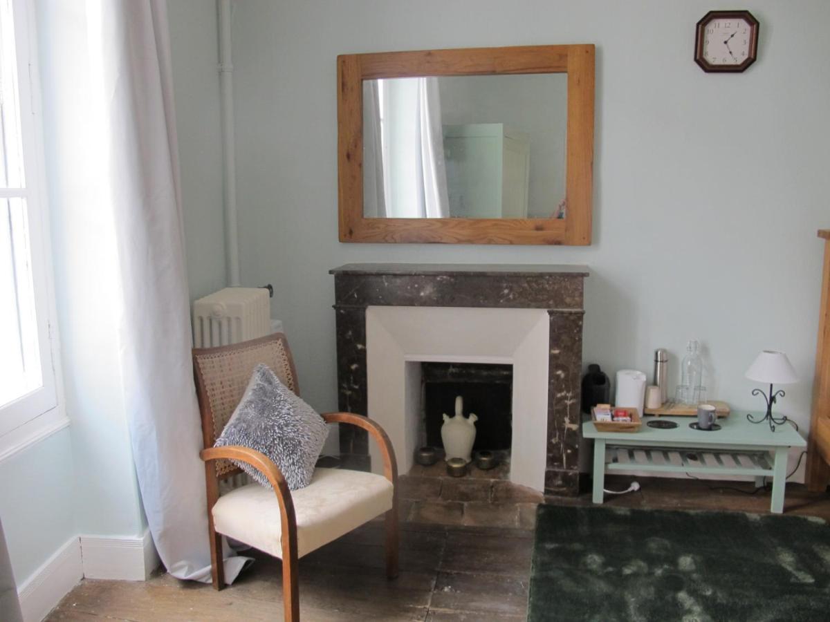 Bed and Breakfast ChezLola Civray  Esterno foto