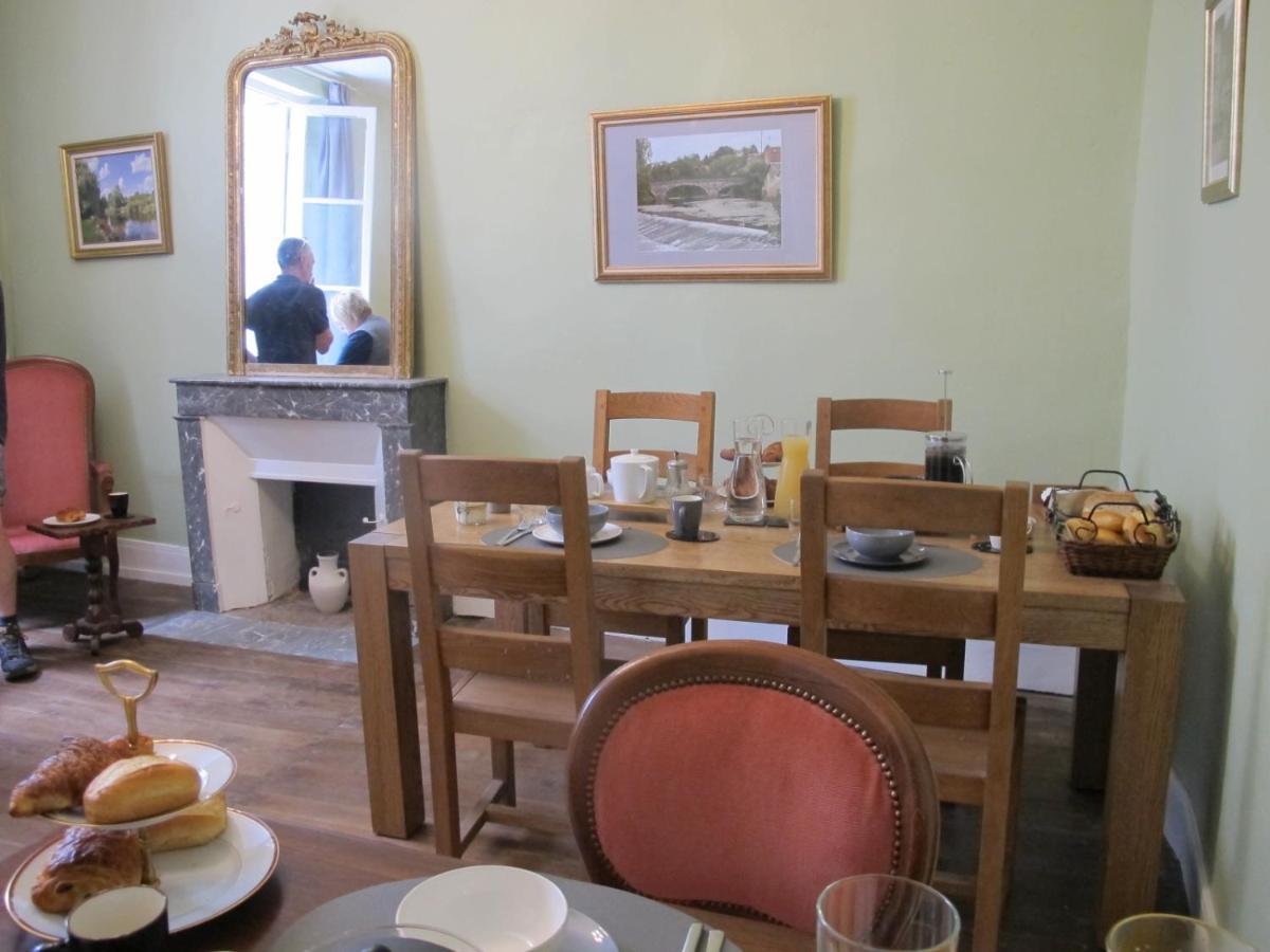 Bed and Breakfast ChezLola Civray  Esterno foto